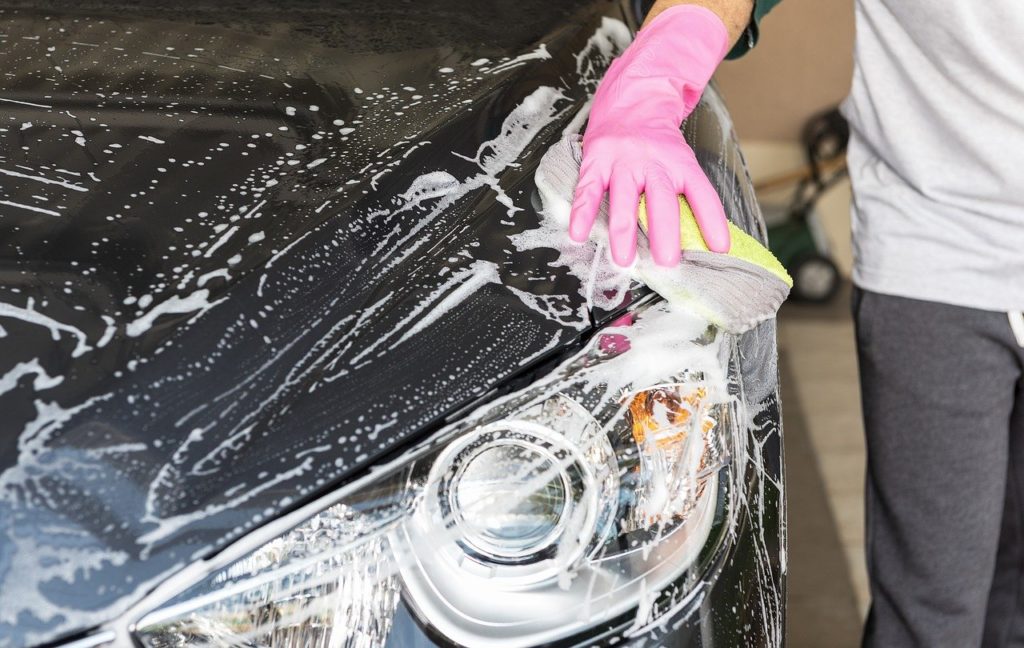 Comment nettoyer une voiture avec covering ?